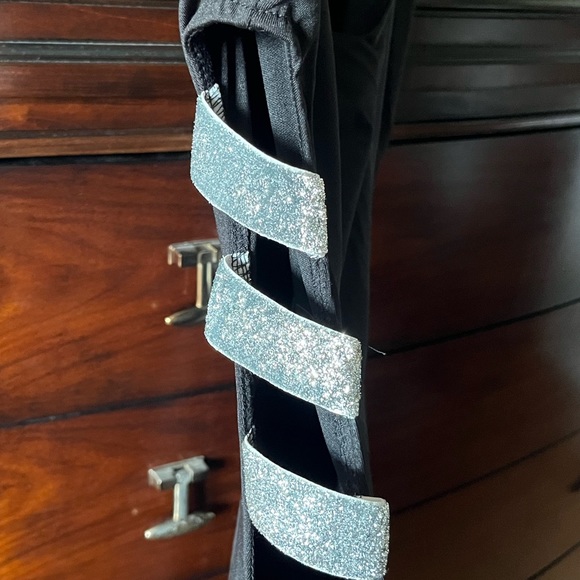 Little black mini dress - Picture 2 of 6